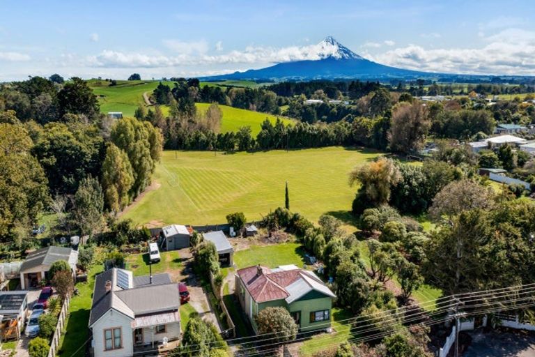 Photo of property in 41 Collingwood Street, Eltham, 4322