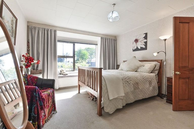 Photo of property in 213 Taradale Road, Pirimai, Napier, 4112