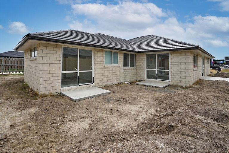 Photo of property in 28 Hector Drive, Rototuna North, Hamilton, 3210