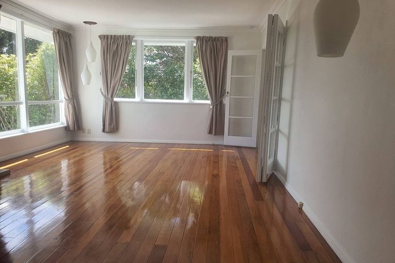 Photo of property in 100 Helston Road, Paparangi, Wellington, 6037