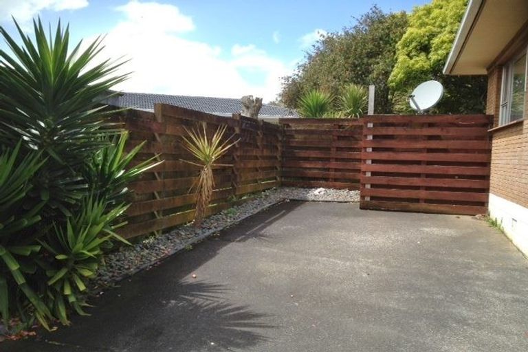 Photo of property in 3/38 Ballater Place, Highland Park, Auckland, 2010