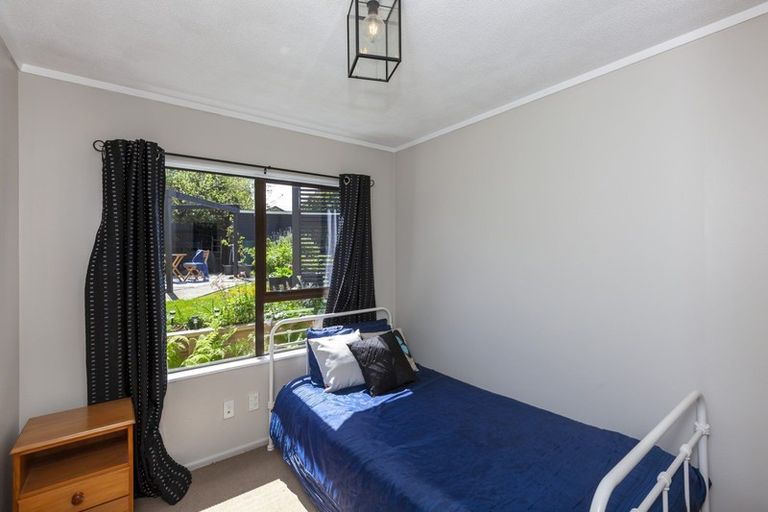 Photo of property in 20 Hookway Grove, Paraparaumu, 5032