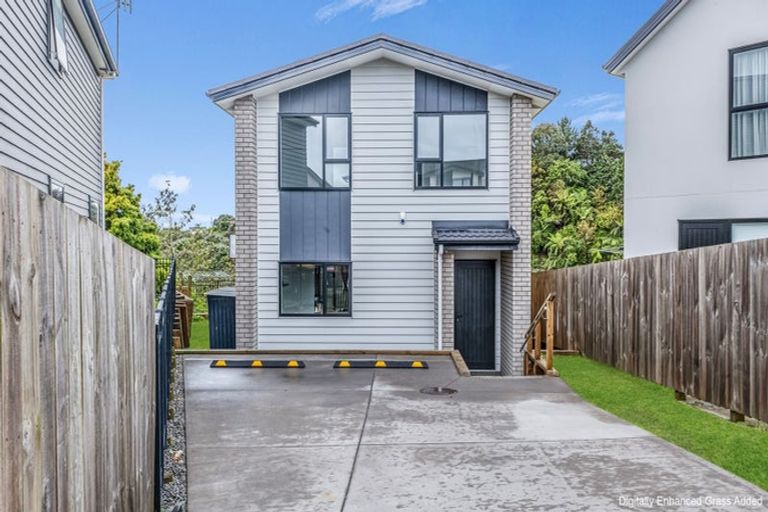 Photo of property in 14 Discovery Place, Marfell, New Plymouth, 4310