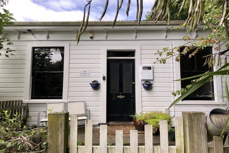 Photo of property in 21 Saint Mary Street, Thorndon, Wellington, 6011