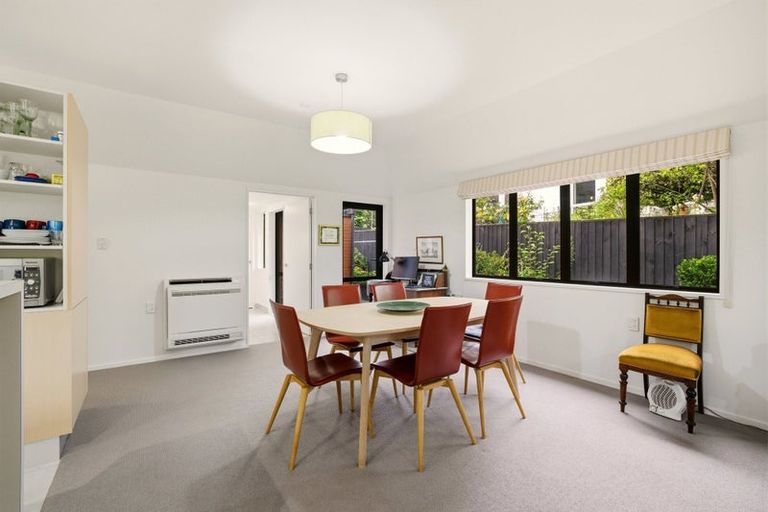 Photo of property in 1/3 Karitane Drive, Cashmere, Christchurch, 8022