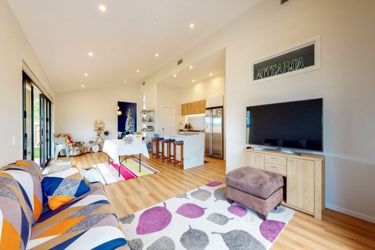 Photo of property in 23 Queen Charlotte Drive, Aotea, Porirua, 5024