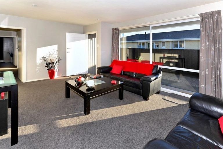 Photo of property in 2/19 Cunningham Place, Halswell, Christchurch, 8025