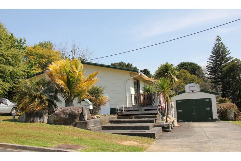 Photo of property in 18 Raewyn Street, Morningside, Whangarei, 0110