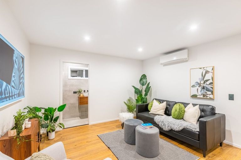 Photo of property in 76 Tennis Court Road, Raumati South, Paraparaumu, 5032