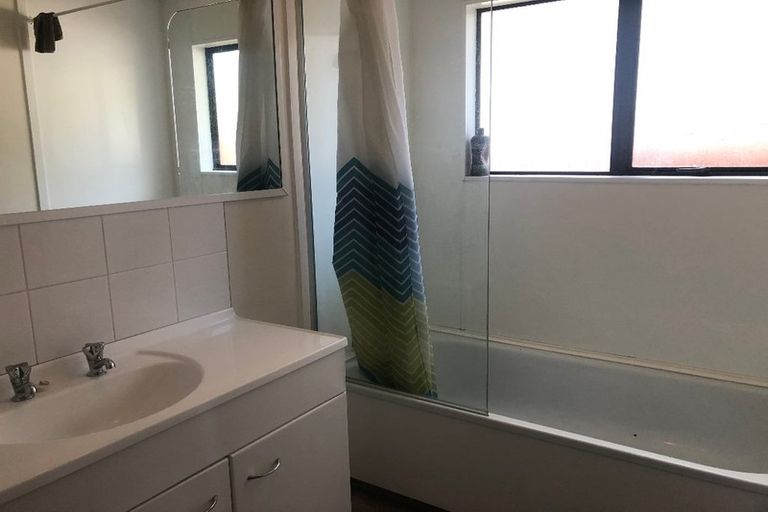 Photo of property in 2/70 Ngamotu Road, Hilltop, Taupo, 3330