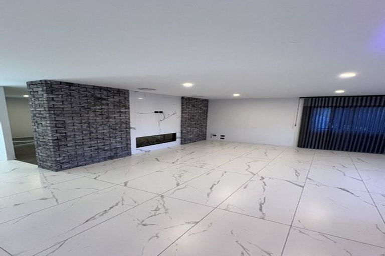 Photo of property in 5 Wyon Way, Flat Bush, Auckland, 2016