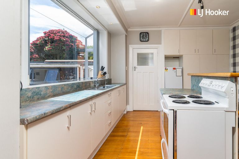 Photo of property in 135 Tomahawk Road, Andersons Bay, Dunedin, 9013