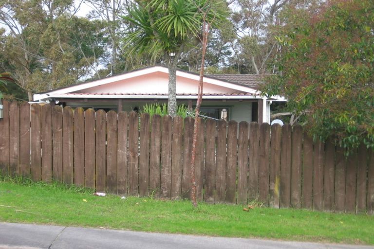 Photo of property in 21 Alidade Place, Massey, Auckland, 0614