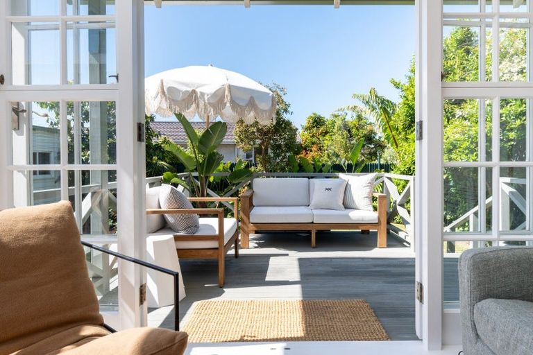 Photo of property in 19 Vigor Brown Street, Napier South, Napier, 4110