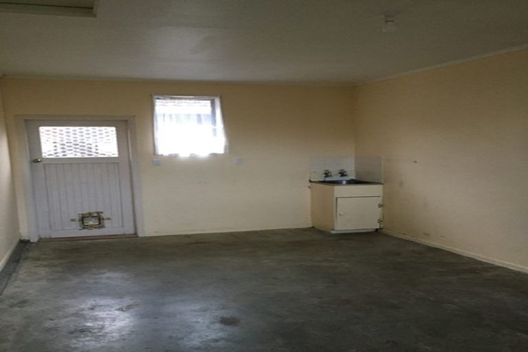 Photo of property in 2/10 Waitui Crescent, Waiwhetu, Lower Hutt, 5010