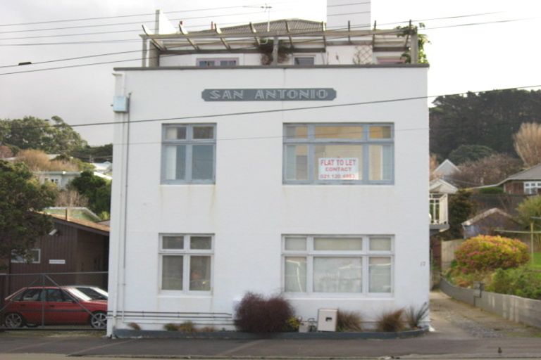 Photo of property in San Antonio Flats, 6/12 Kilbirnie Crescent, Kilbirnie, Wellington, 6022