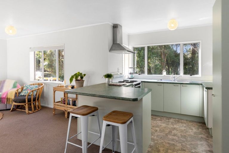 Photo of property in 37 Kona Crescent, Henderson, Auckland, 0610