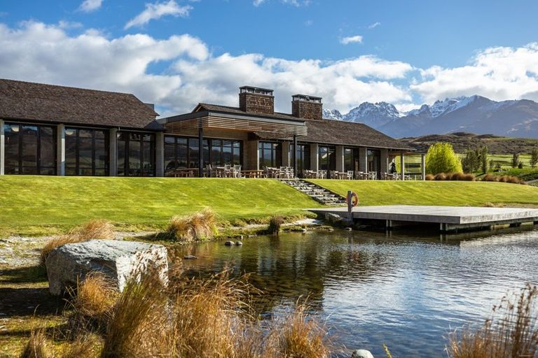 Photo of property in 11 Bretby Court, Jacks Point, Queenstown, 9371