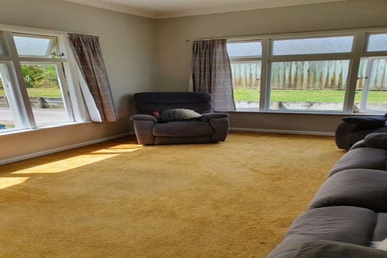 Photo of property in 147 Kawiu Road, Levin, 5510