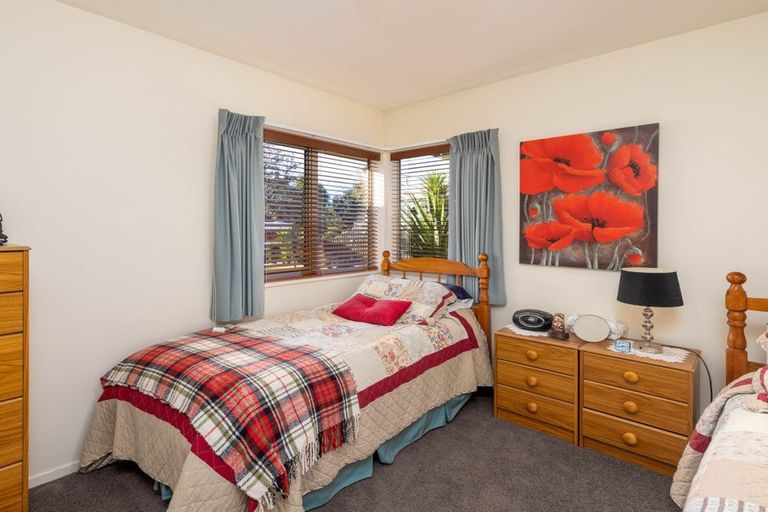 Photo of property in 16 Sutton Place, Dallington, Christchurch, 8061