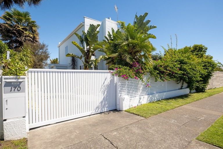Photo of property in 170 Vigor Brown Street, Napier South, Napier, 4110
