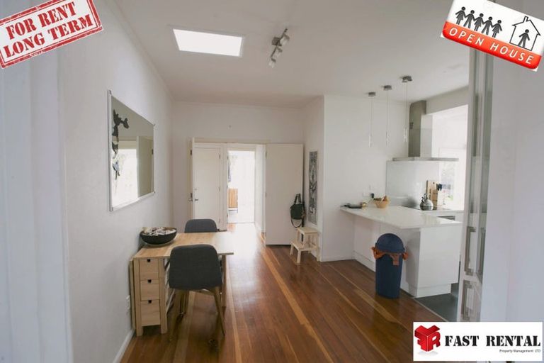 Photo of property in 1/39 Rangitoto Terrace, Milford, Auckland, 0620