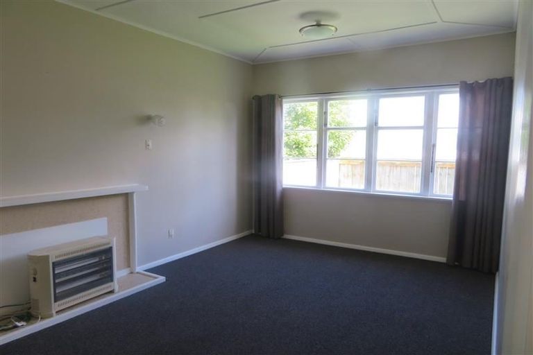Photo of property in 64 Oxford Terrace, Epuni, Lower Hutt, 5011