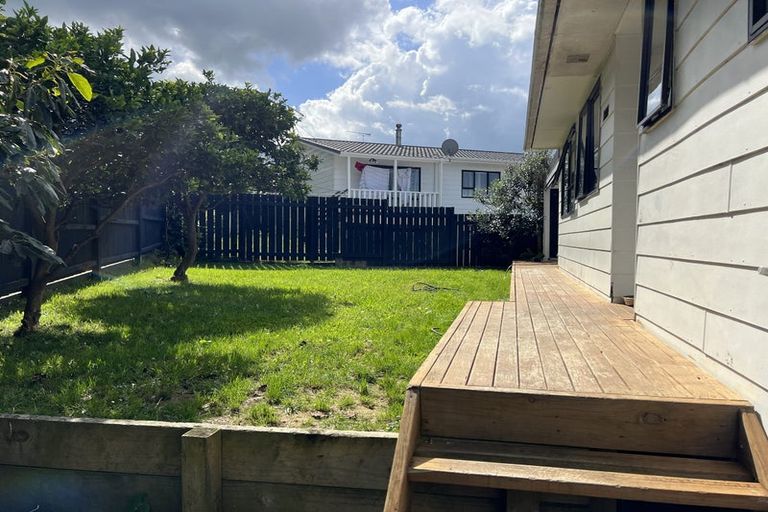 Photo of property in 36 Albatross Road, Red Beach, 0932