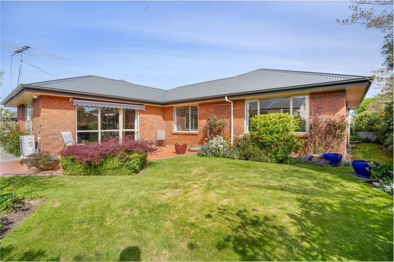 Photo of property in 98 Park Street, Winton, 9720