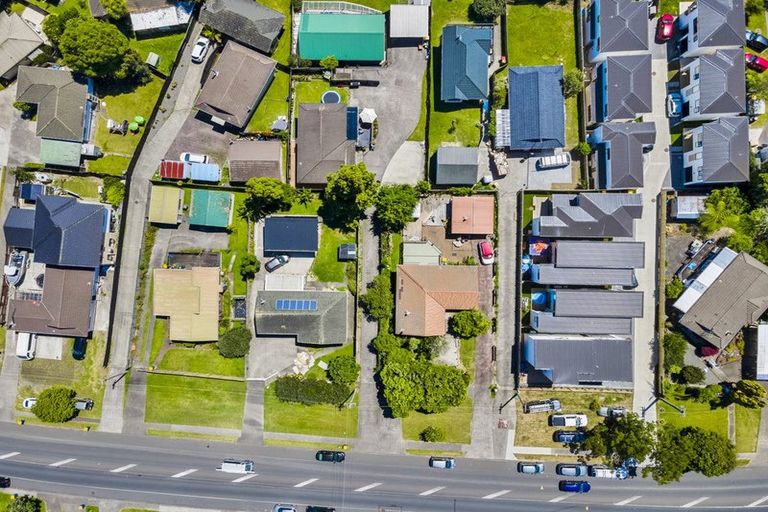 Photo of property in 1/541 Swanson Road, Ranui, Auckland, 0612