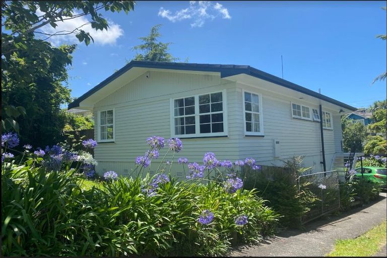 Photo of property in 4 Anich Road, Massey, Auckland, 0614