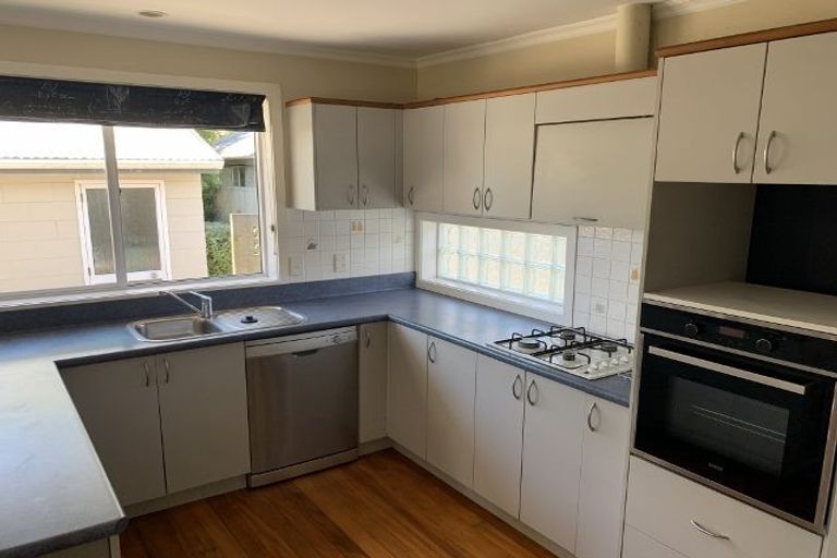 Photo of property in 10 Beatrice Place, Avonhead, Christchurch, 8042