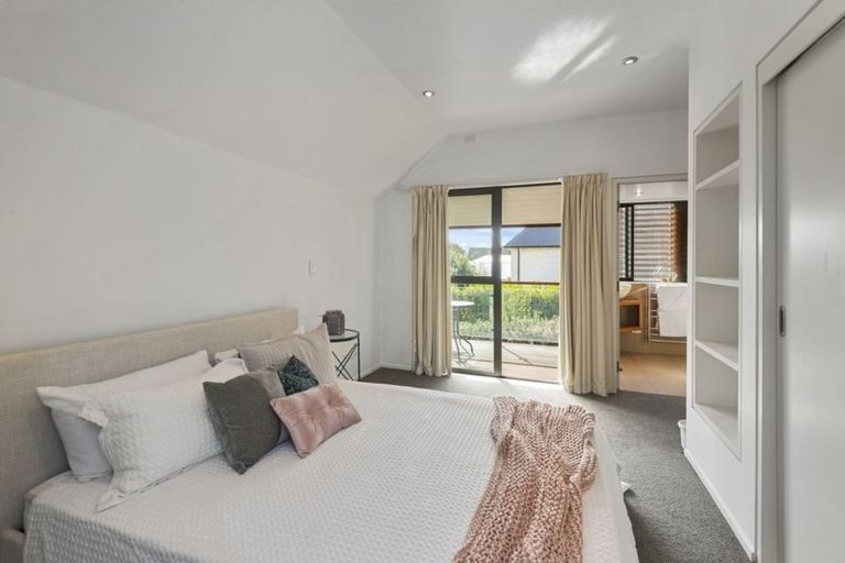 Photo of property in 3 Merivale Lane, Merivale, Christchurch, 8014