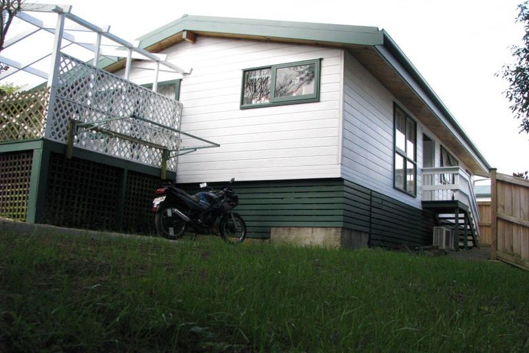 Photo of property in 14 Binda Place, Botany Downs, Auckland, 2010