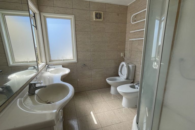 Photo of property in 1/369 East Coast Road, Mairangi Bay, Auckland, 0630