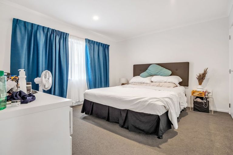 Photo of property in 2/5 Jones Crescent, Melville, Hamilton, 3206