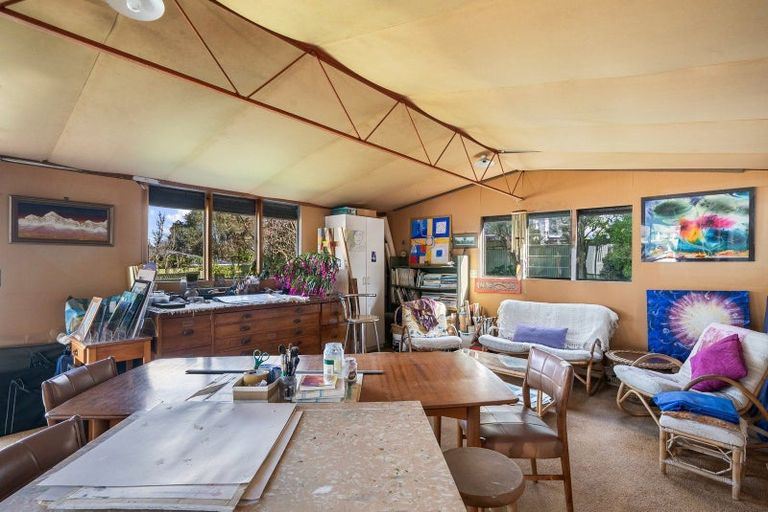 Photo of property in 361 Oxford Street, Levin, 5510