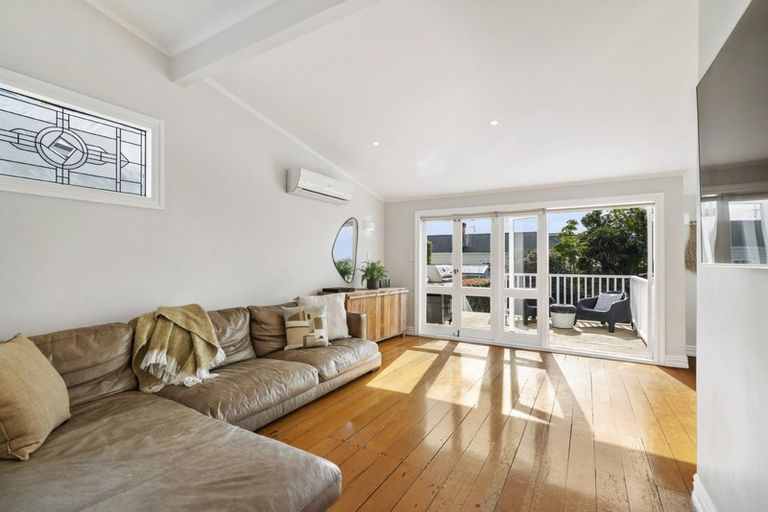 Photo of property in 112 Calliope Road, Stanley Point, Auckland, 0624