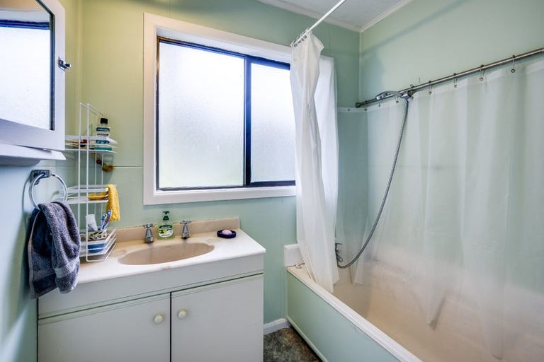 Photo of property in 85 Powdrell Road, Meeanee, Napier, 4112