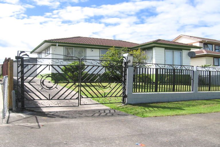 Photo of property in 6 Navigator Place, Papatoetoe, Auckland, 2025