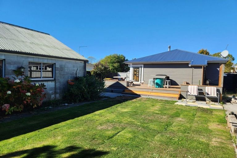 Photo of property in 115 Wainoni Road, Avondale, Christchurch, 8061