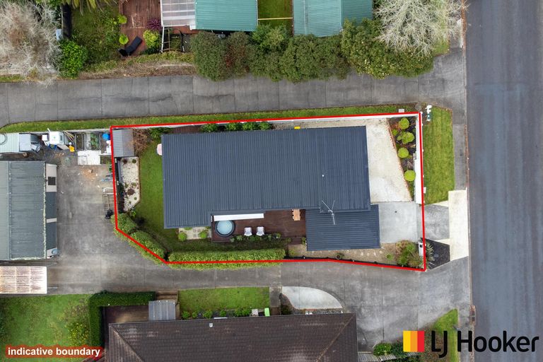 Photo of property in 16 Puriri Road, Pukekohe, 2120