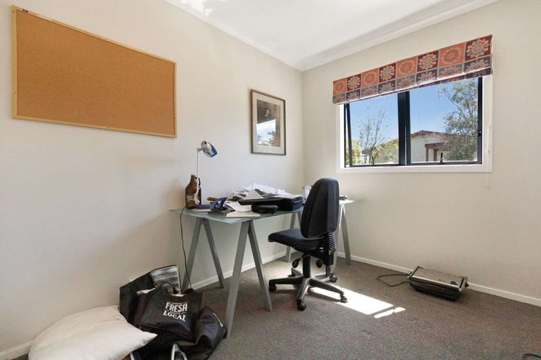 Photo of property in 32 Willow Avenue, Hannahs Bay, Rotorua, 3010