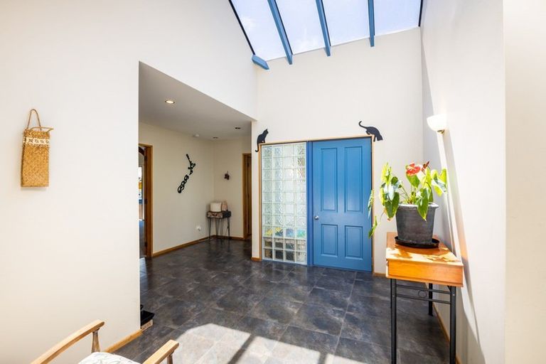 Photo of property in 10d Kinross Drive, Merrilands, New Plymouth, 4312