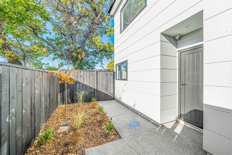 Photo of property in 24d Palmer Crescent, Silverstream, Upper Hutt, 5019