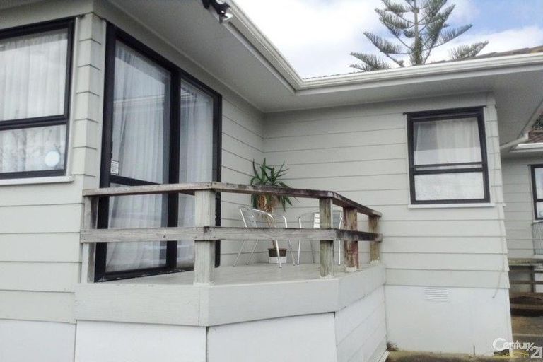 Photo of property in 75 Burundi Avenue, Clendon Park, Auckland, 2103