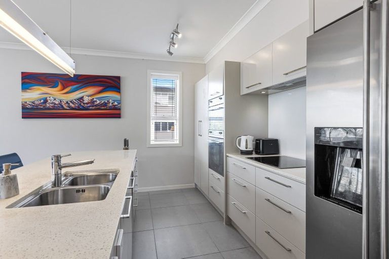 Photo of property in 30 Eaves Bush Parade, Orewa, 0931