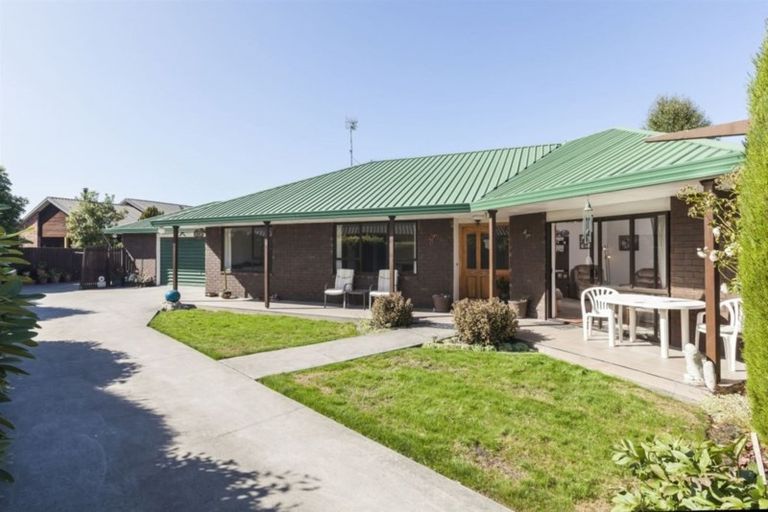 Photo of property in 36 Lowry Avenue, Redwood, Christchurch, 8051