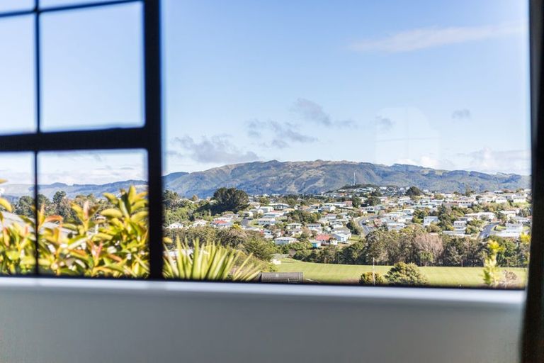 Photo of property in 10 Adventure Drive, Whitby, Porirua, 5024