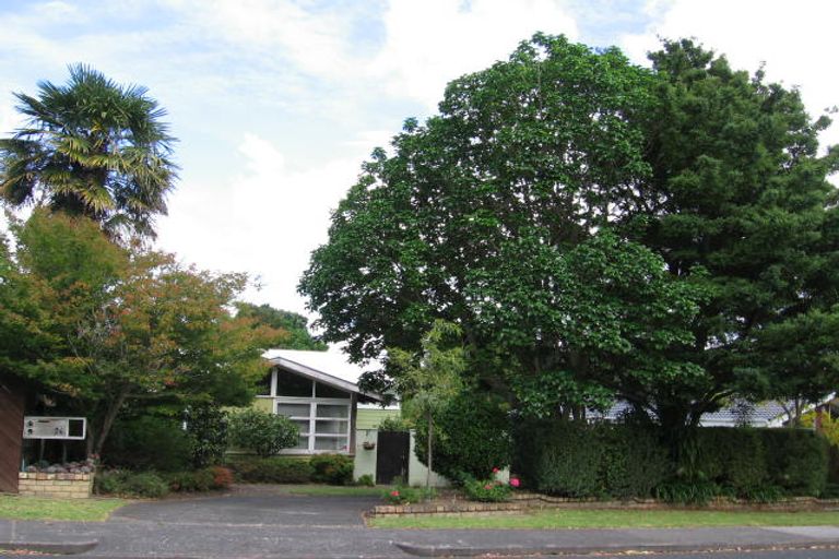 Photo of property in 26 Blakeborough Drive, Forrest Hill, Auckland, 0620